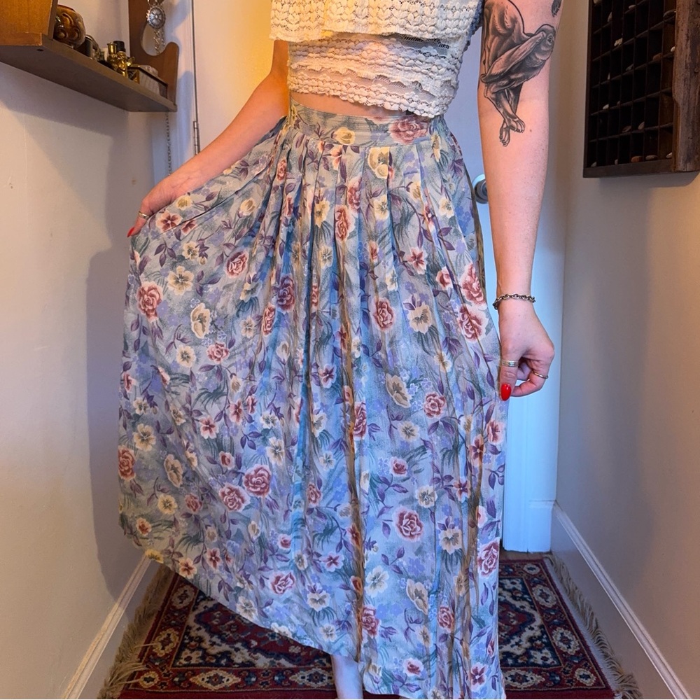 Vintage Floral Pleated Skirt